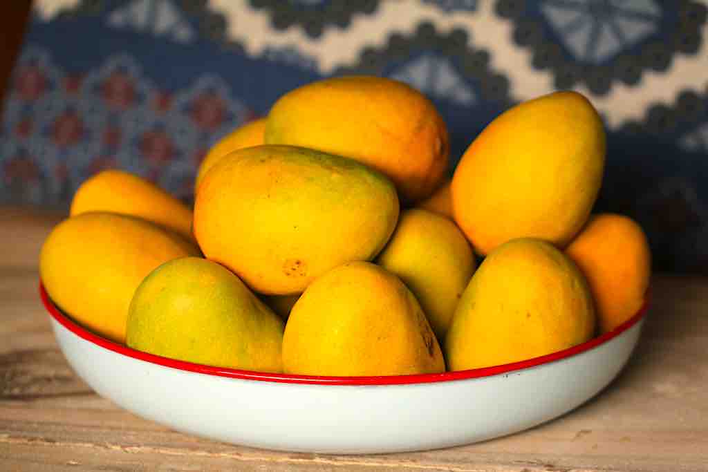 Buy Alphonso Mango Online Home Delivered Naturally Ripened